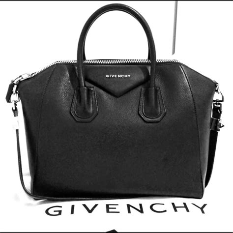 givenchy antigona or prada saffiano